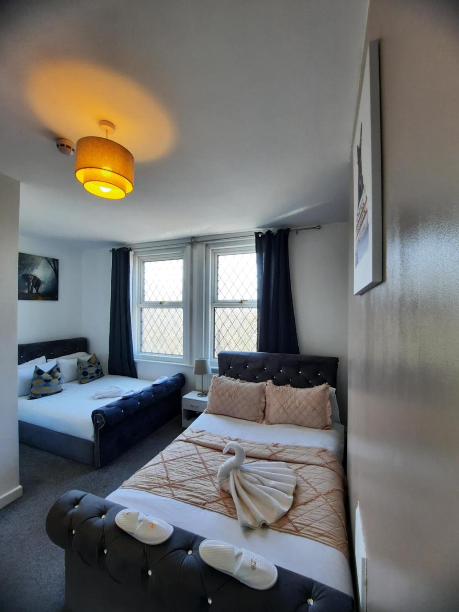 Home In Woodhouse, Leeds,Free 4 Car Parking,Free Wifi Leeds  Exterior foto